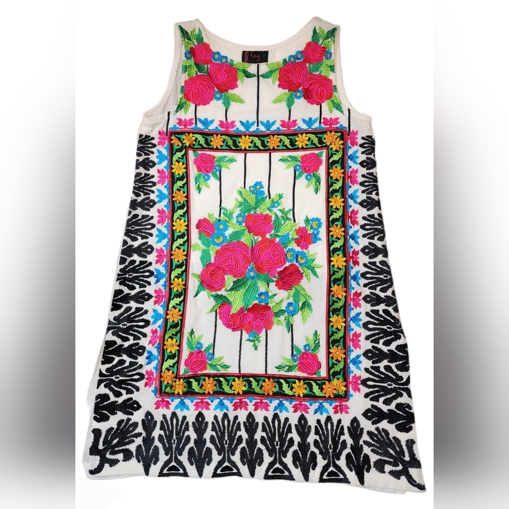 FINAL PRICE - Integrit Embroidery Rang Ja Top - Size XS